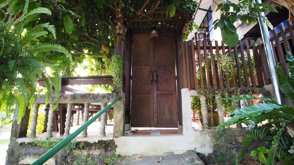 Pround Nan Cottage Extérieur photo